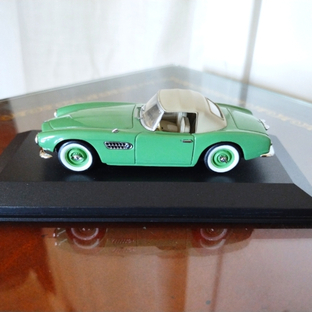 Paul's Model Art/ Minichamps - 1957 BMW 507 Convertible - 1/43 Scale